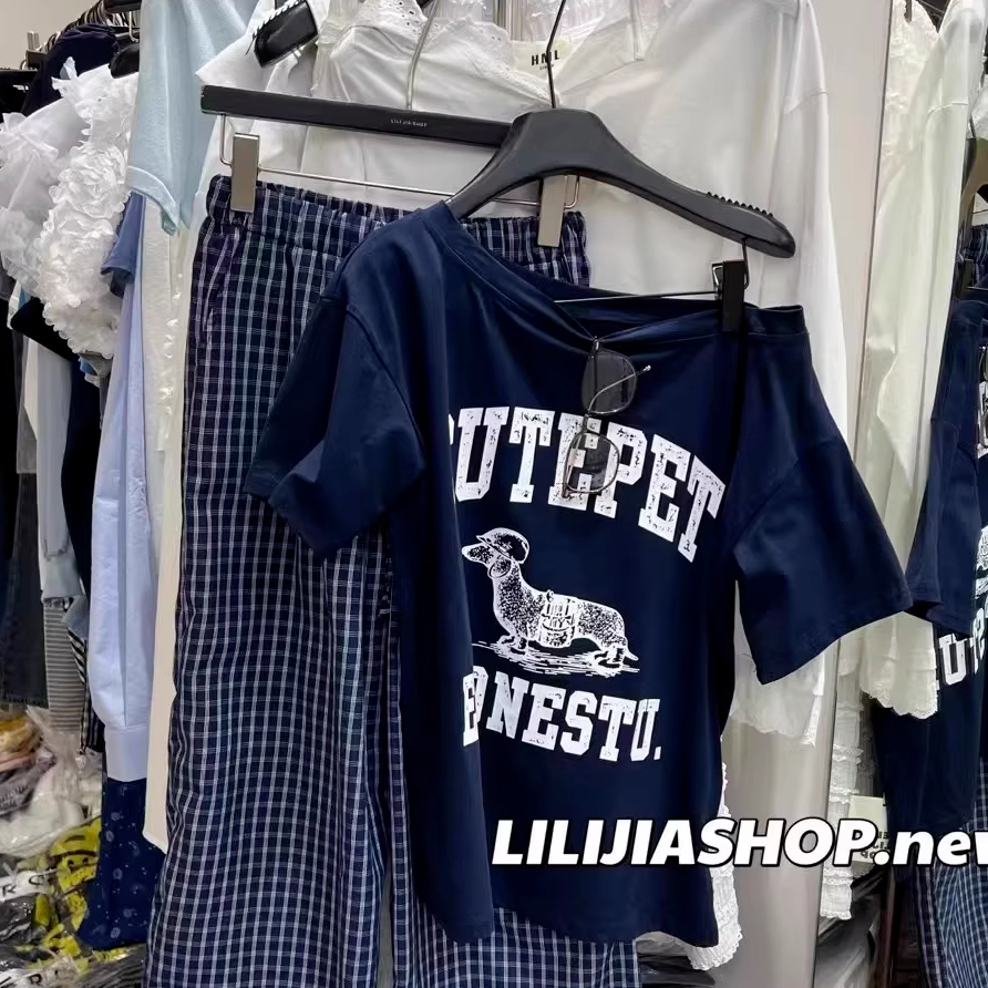 เสื้อปาดไหล่แขนสั้นผู้หญิง เกาหลี ปิดไหล่ ใส่ชิวชิว เสื้อโอเวอร์ไซต์สกําลังฮิตใหม่ล่าสุด แมทช์ง่าย ใส่สบาย ผ้านิ่ม XXL