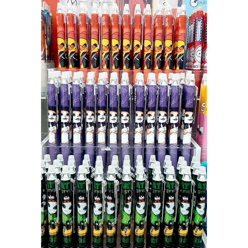 M&G ปากกาเจลลบได้ Free Fire 0.5 mm. หมึกน้ำเงิน (AKPJ2677) คละลาย 12 ด้าม