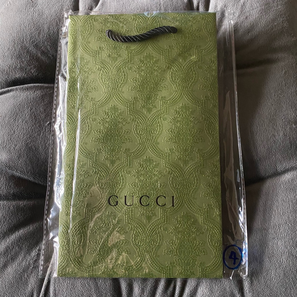 ถุงกระดาษ GUCCI ของแท้ ขนาด 6.5”x11.5”x4.4” ใหม่