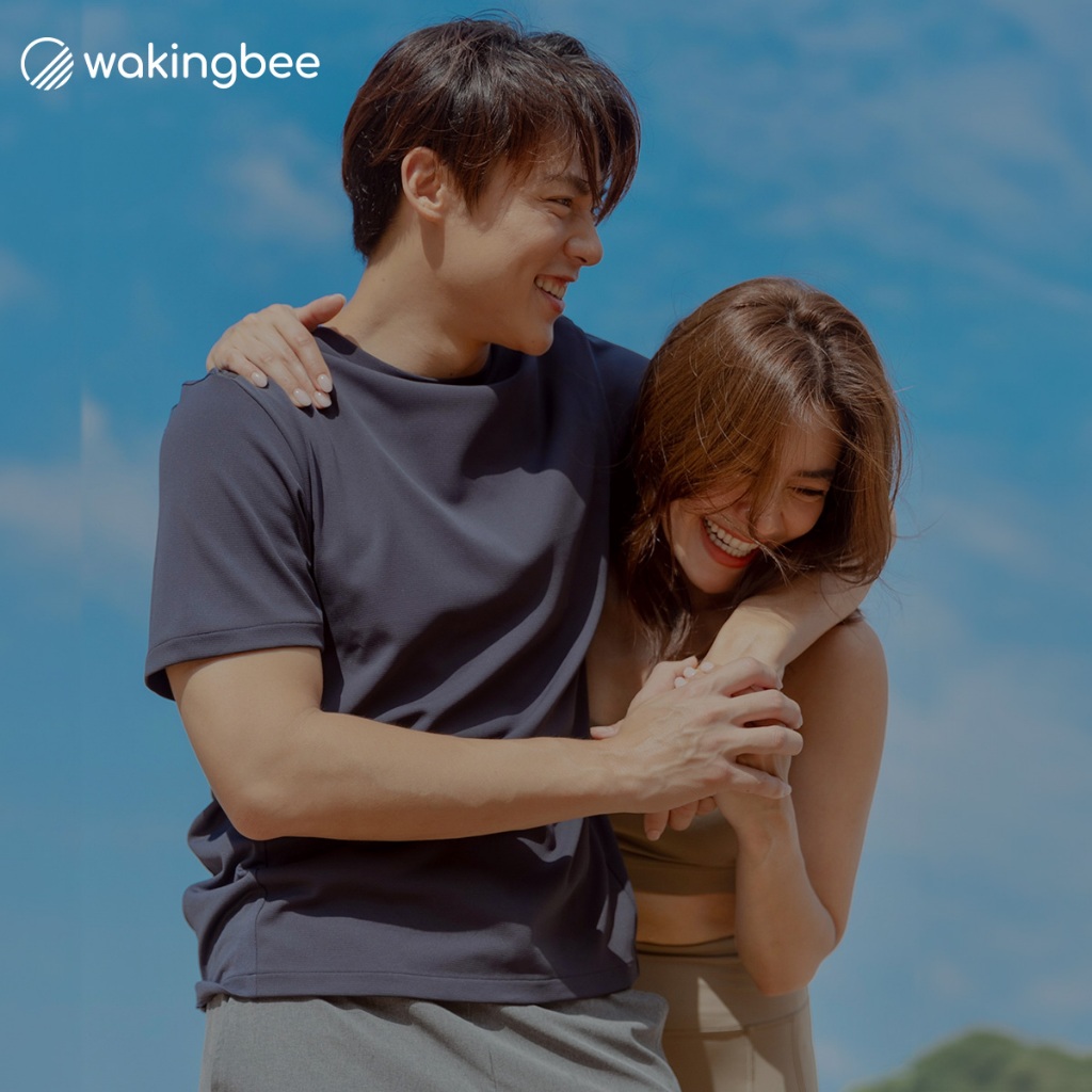 Wakingbee by Mark Kim Energy Tee (Navy) เสื้อยืดออกกำลังกาย ของผู้ชาย ผ้าพิเศษลดรอยเหงื่อ แห้งไว ทรงสวย ผ้านุ่มใส่สบาย