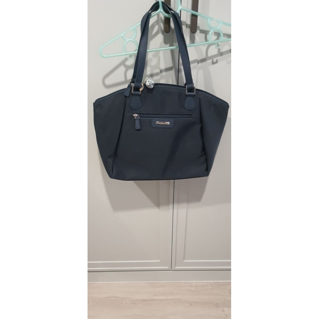 กระเป๋าสะพายLouis Fontaine