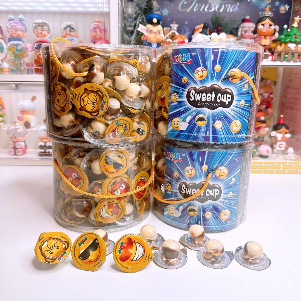ช็อกบิสกิตสวีทคัพ กระปุกน้ำเงิน (1 กระปุก 100 ชิ้น)