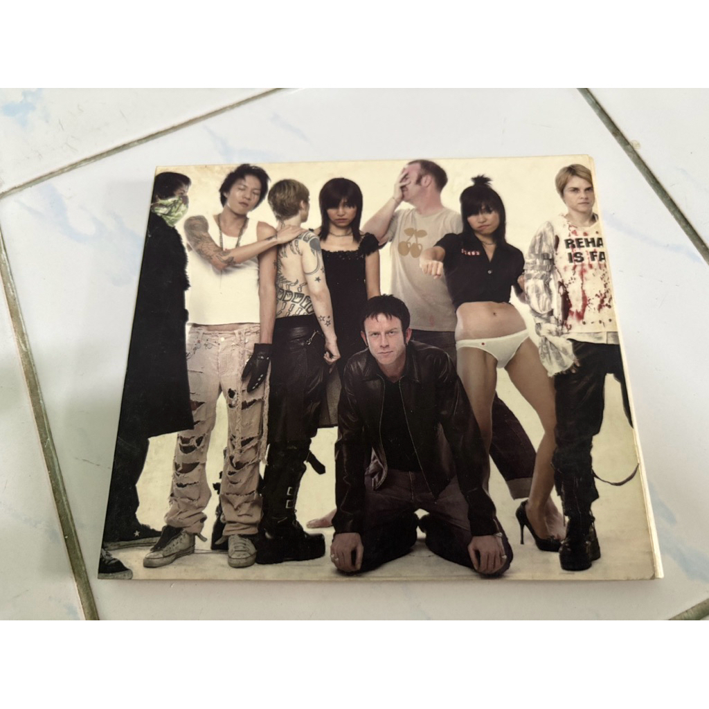 CD : FUTON - LOVE BITES.