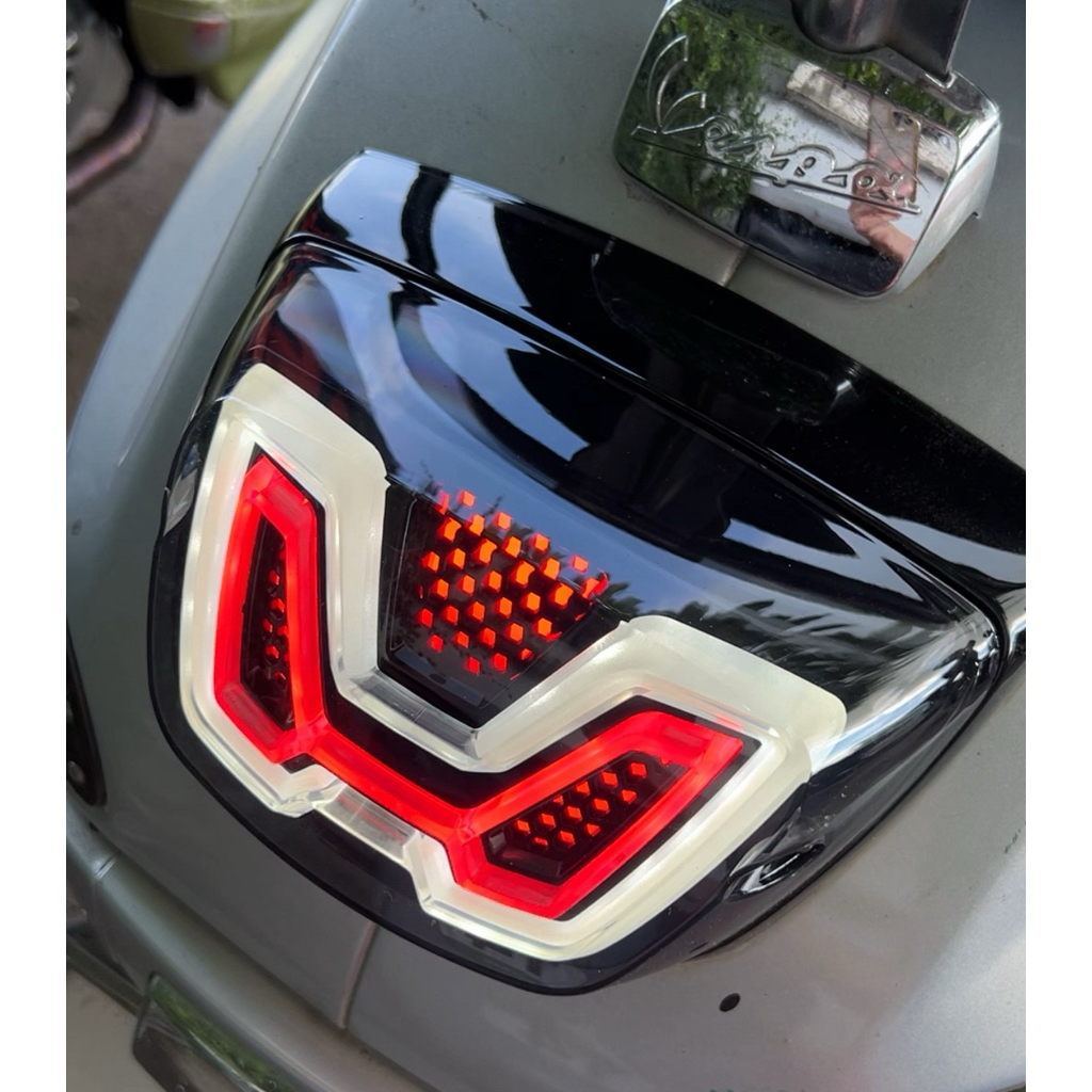 Virtue ไฟท้าย Vespa LX125 • LX150 • S125 • S150 ใส่แทนของเดิมได้เลย ปลั๊กตรงรุ่น ไฟท้าย เวสป้า
