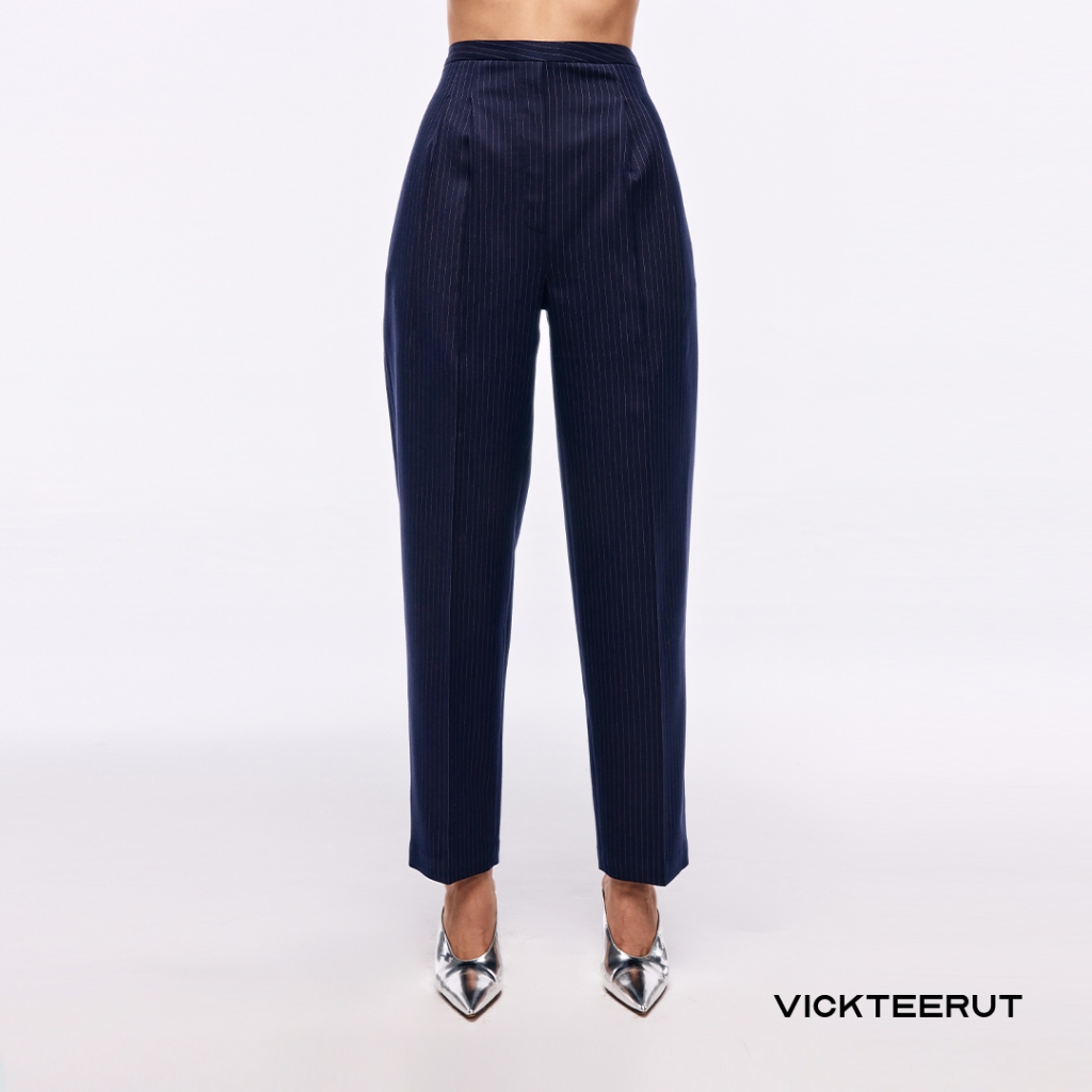 VICKTEERUT Front Pleat Stripe Trousers กางเกง ผ้าลายทาง จีบหน้า