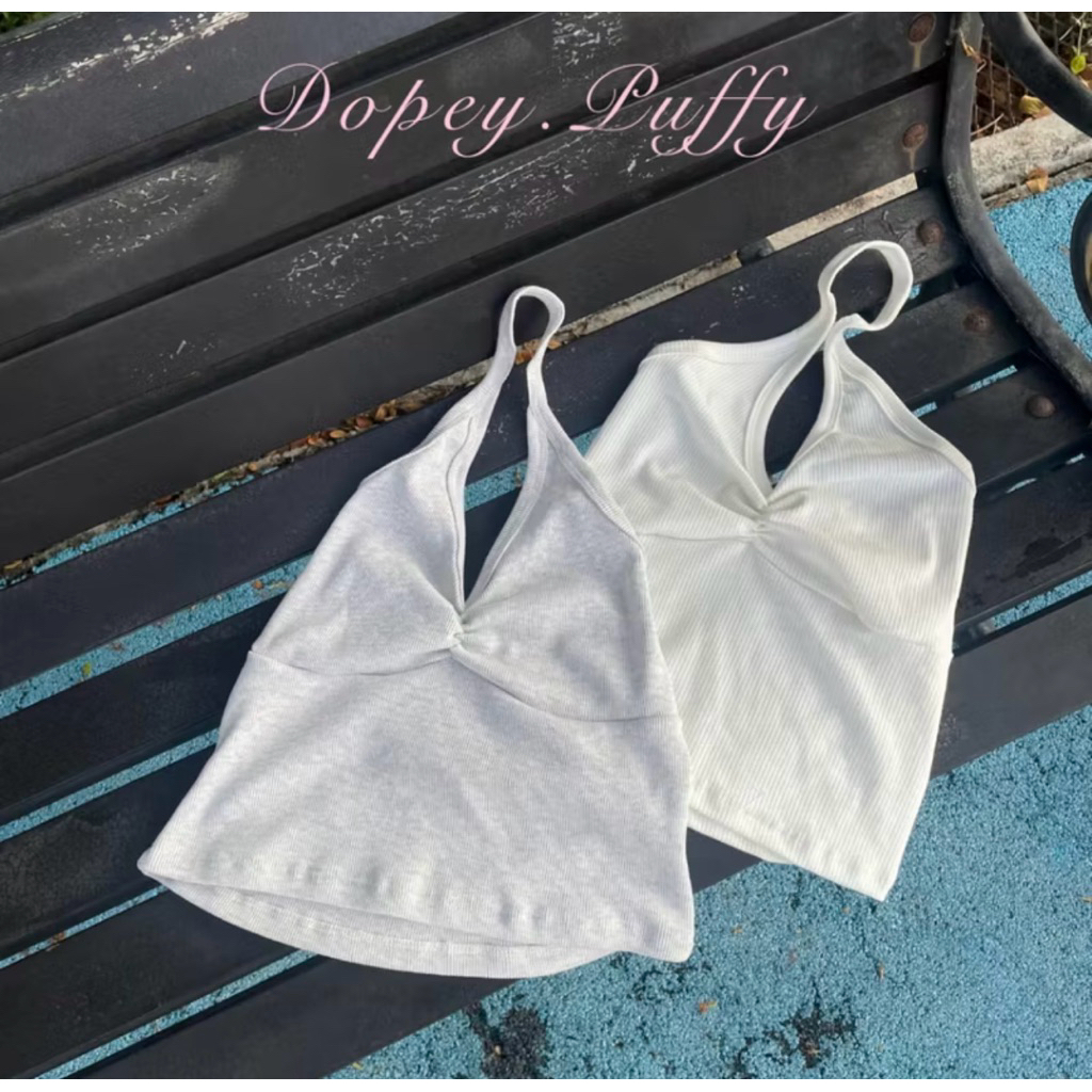 เสื้อคล้องคอสีขาว Dopey.puffy🤍