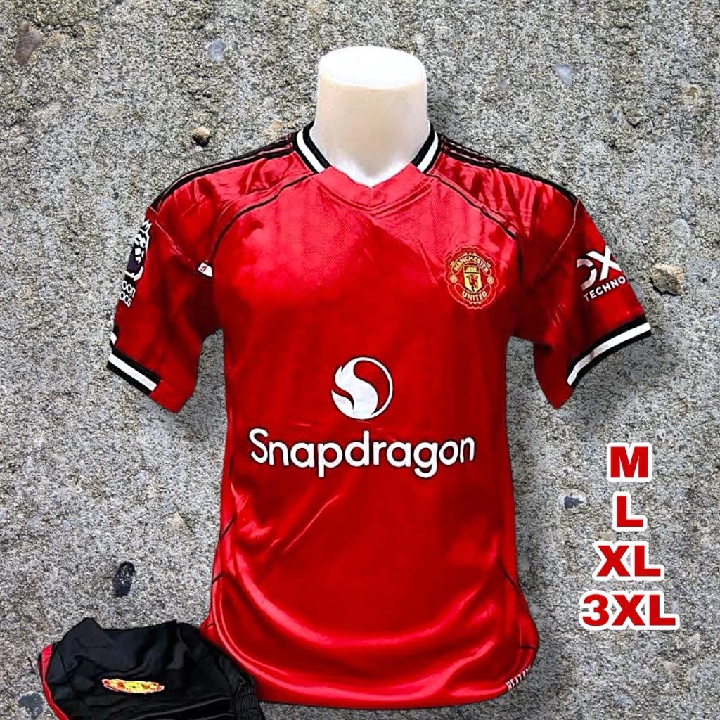 ชุดฟุตบอลผู้ชาย MU ฤดูกาลใหม่ล่าสุด 2026 มีไซส์ M ถึง 3XL มีเสื้อพร้อมกางเกง