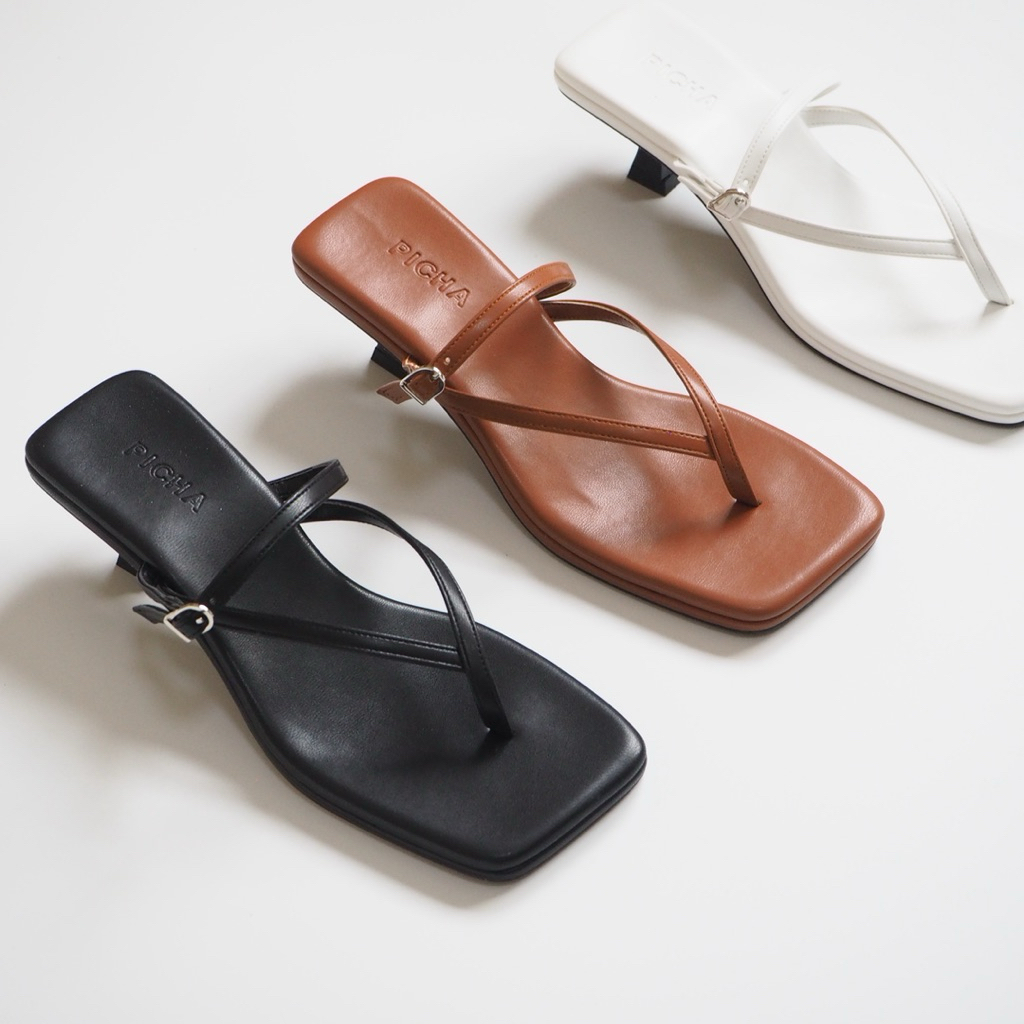 รองเท้าแฟชั่นผู้หญิงส้นสูง สวยจึ้งมาก หูหนีบ สายคาด แต่งเข็มขัด สีพื้น ใส่สบายพื้นนุ่ม ใส่ทำงานไม่ปวดเท้า ติดแกรมมาก