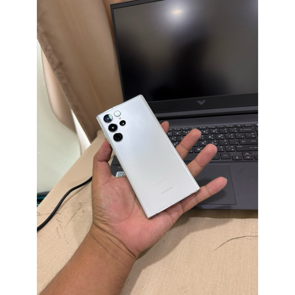 Samsung S22 Ultra 5G 128GB White สภาพหล่อๆ จอสวย ใช้งานปกติ สอบถามได้คัฟ