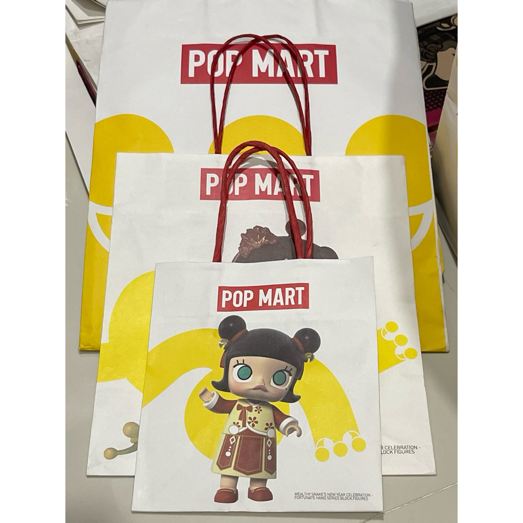 ถุงกระดาษ popmart 🛍️คละลาย Used