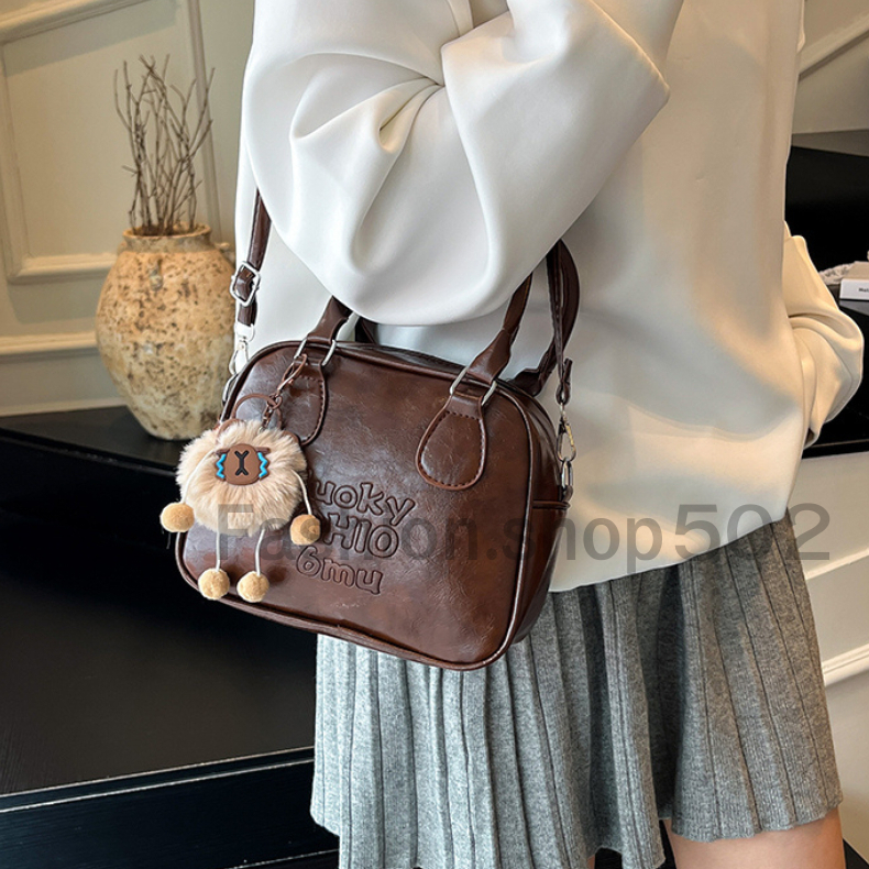 fashion.shop502 กระเป๋าสะพายข้าง Messenger Retro Style สำหรับฤดูใบไม้ผลิ ปี 2025 ความจุเยอะ มีบริการส่งด่วน  B-049