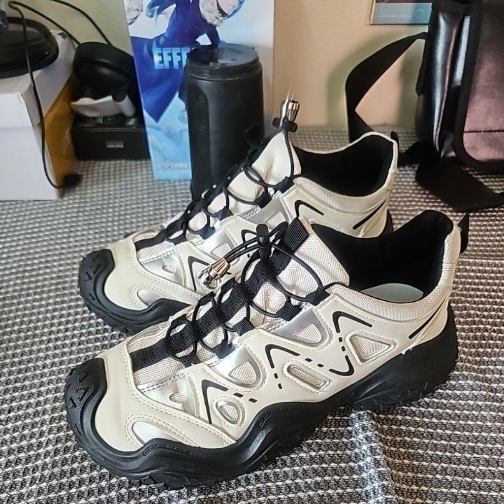 รองเท้าผ้าใบJSNBทรงสปอต