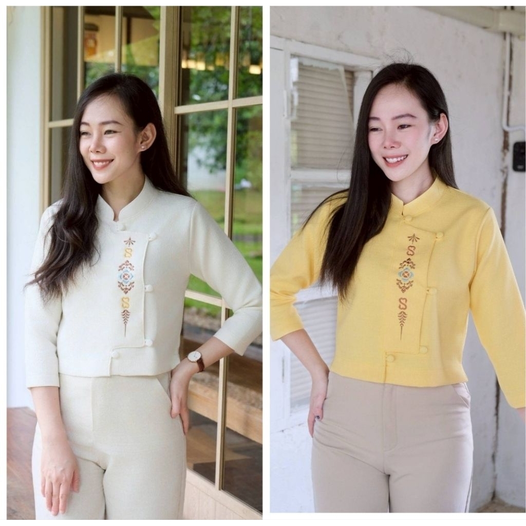เสื้อผ้าฝ้ายคอจีนอัดกาว ปักลายลายสิริราชพัสตราภรณ์