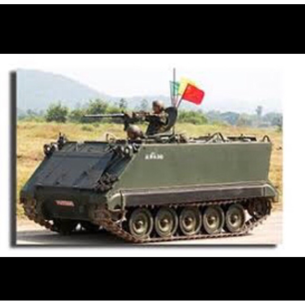 โมเดล รถจำลอง รถถัง รถ รสพ. เอ็ม 113  M113  ขนาด 1/35 ของ ทบ.ไทย ขนาดประมาณ 20 ซม. (พลาสติก)