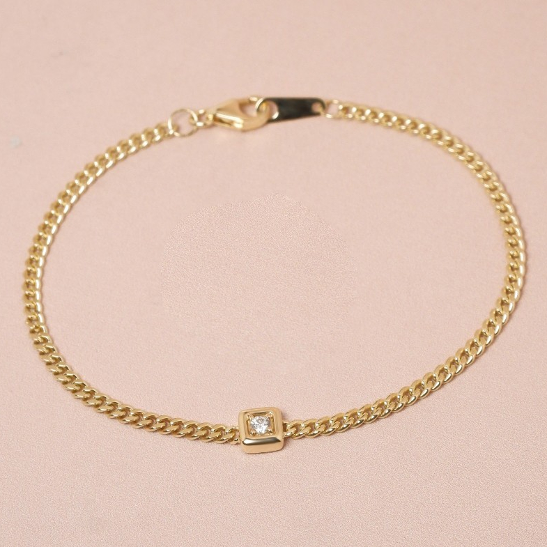 Grace Fine Jewelry สร้อยข้อมือทองแท้เพชรแท้ 9K Curb Square Diamond Bracelet