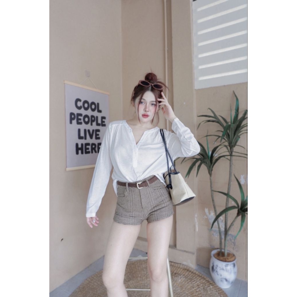 เสื้อแขนยาวผ้าสลาฟคอวีแต่งกระดุมหน้า