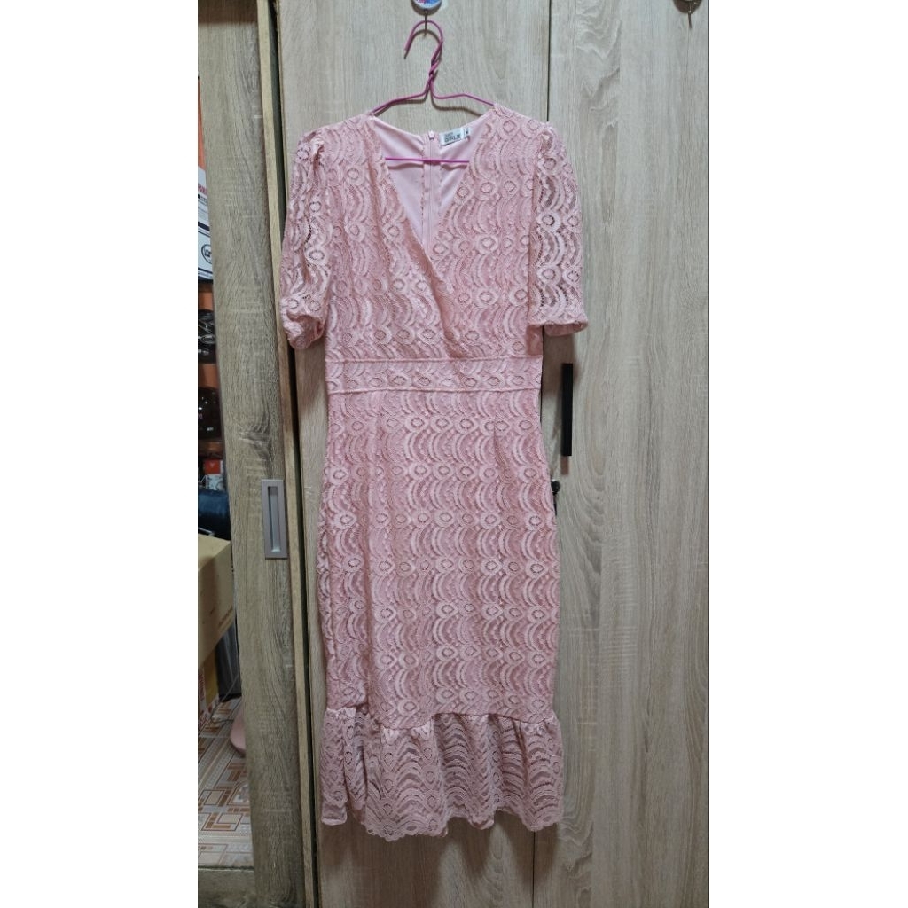 เดรสยาวสีชมพูลูกไม้มือ2 ป้ายJust girlie