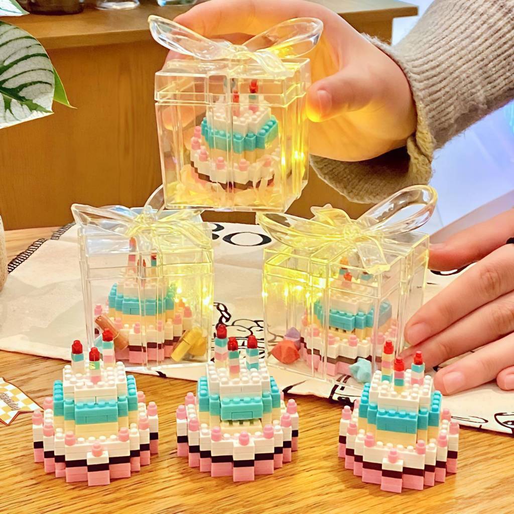 บล็อกตัวต่อเค้ก DIY ของขวัญวันเกิด มีไฟ มีกล่อง ของสะสม ตัวต่อเค้กวันเกิด🎁