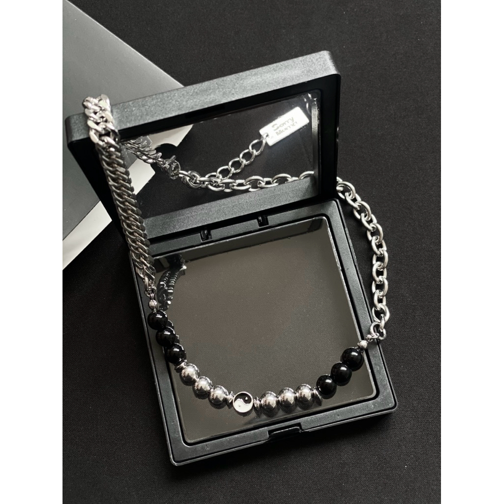 Yin-Yang necklace สร้อยคอลูกปัดหยินหยาง