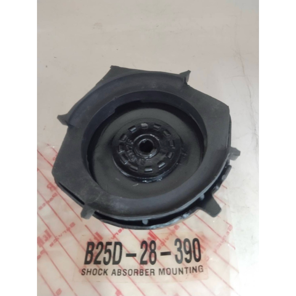 เบ้าโช๊คหลัง B25D-28-390 มาสด้า323 1998-2004 MAZDA PROTEGE 3 สกรู 1 ชิ้น ราคา  580 บาท