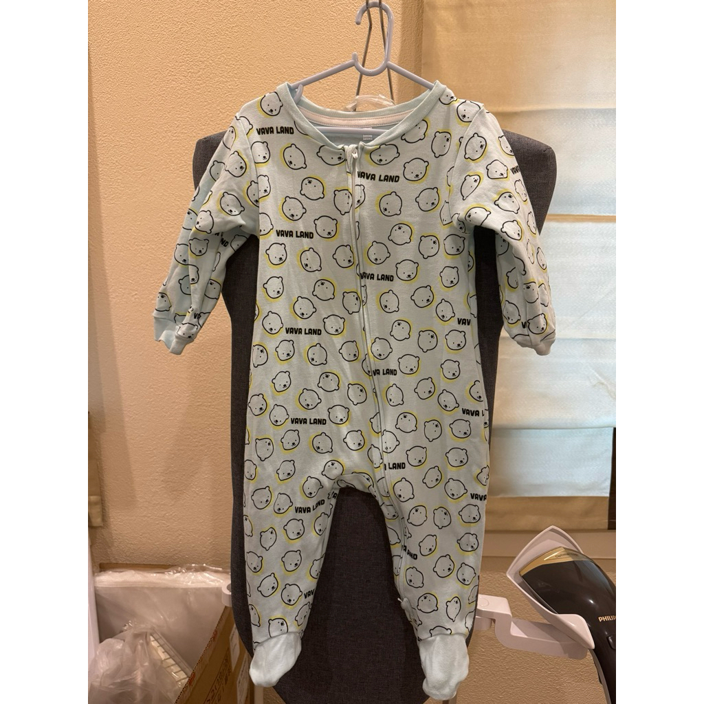 🩷 ส่งต่อ ชุดนอนคลุมเท้า the land of vava bodysuit size 12m ซักเก็บไม่เคยใส่ค่ะ • vava land