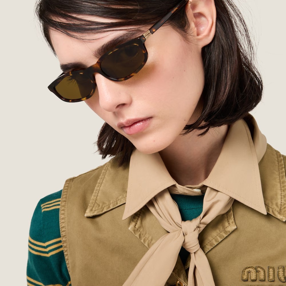 MIU MIU نظارة شمسية MU A06SF — صورة 7