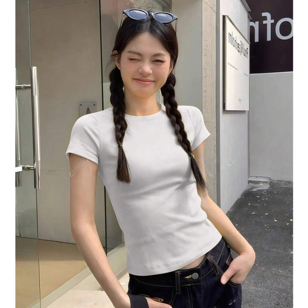 เสื้อยืด คอสูง แขนสั้น ทรงเข้ารูป เสื้อยืดลำลองผู้หญิง ผ้านิ่มใส่สบาย เข้ากับทุกการแต่งกายแมตท์ลุคง่าย B158 - รูปที่ 3