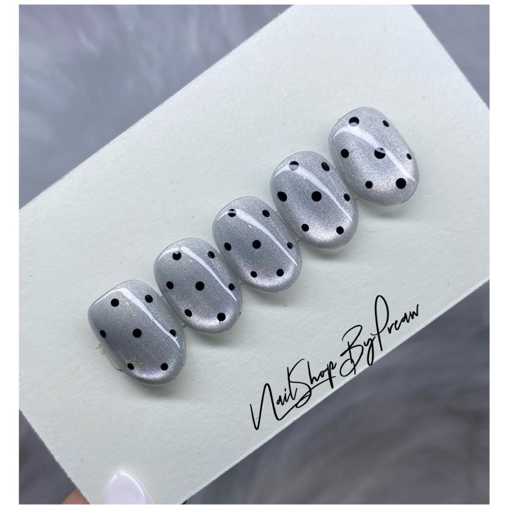 เล็บปลอมมือเท้าสีเจลแท้ สีลูกแก้วเงิน ลายpolkadot (เปลี่ยนสี ทักแชท) 📌ฟรีกาว+ตะไบทุกชุด📌(จัดส่ง1-2วัน)