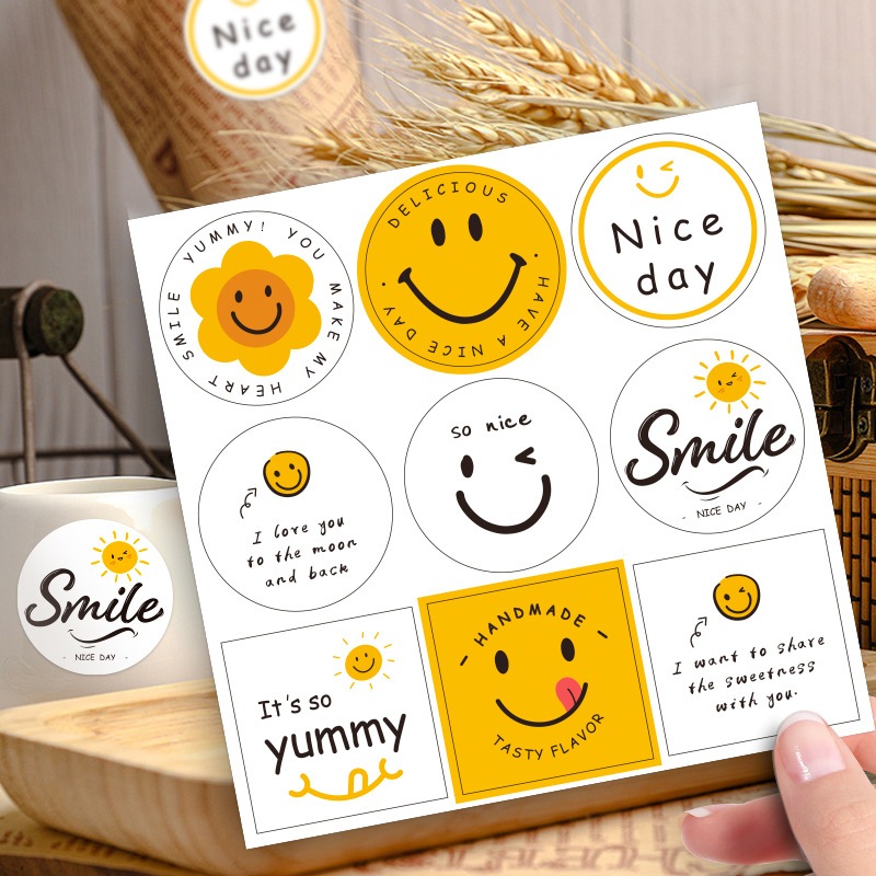 ( hh ) สติกเกอร์ Smile หน้ายิ้ม ขนาด 5 ซ.ม ( 90 ดวง/แพค )
