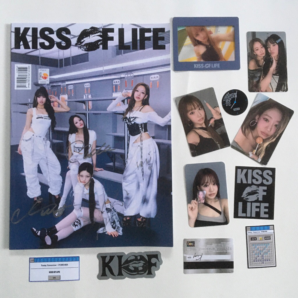 📓💋💄Julie เซ็ต Album [224] 🧸‼️เซ็นต์ครบวง จาก Mwave KISS OF LIFE(Magazine Ver.)