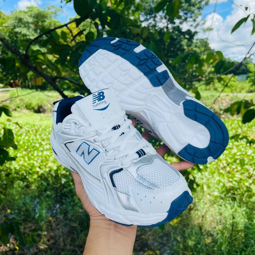 รองเท้าผ้าใบใส่เที่ยวใส่วิงสินค้ามีพร้อมส่ง 37 ถึง 45