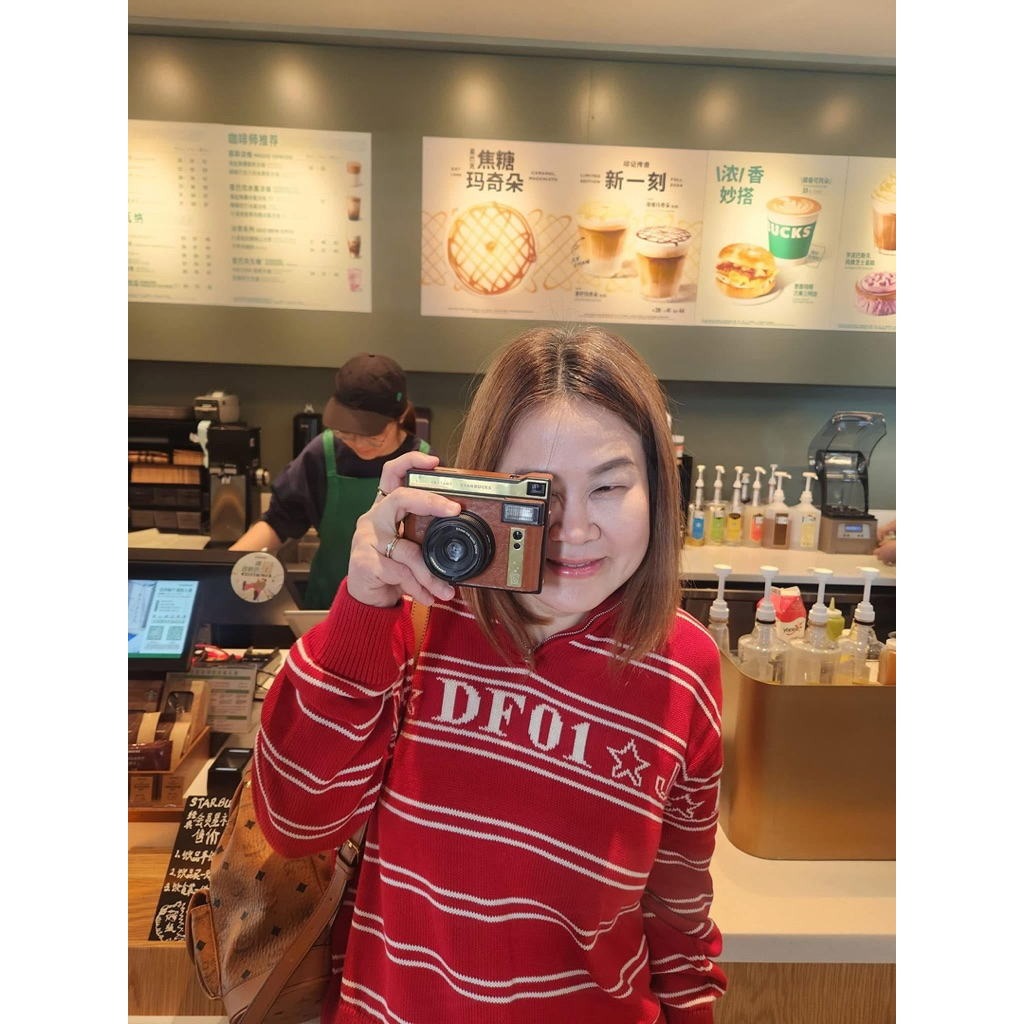 เสื้อ sweater Defry สีแดง ของแท้