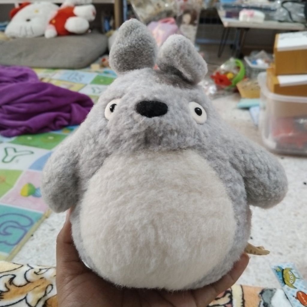 ตุ๊กตาโทโทโร่ (Totoro) ตัวละครจากเรื่อง "My Neighbor Totoro"
