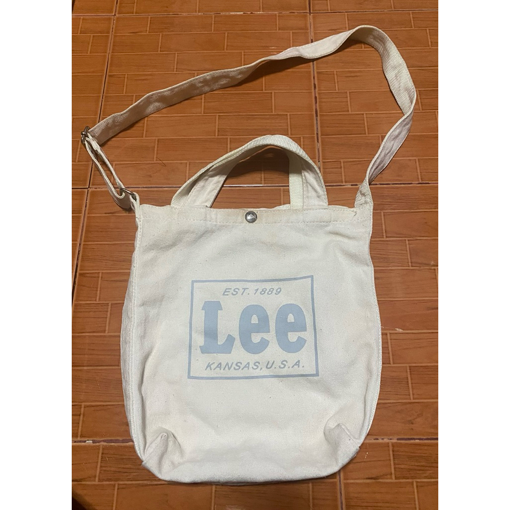 กระเป๋าผ้า Lee มือสอง