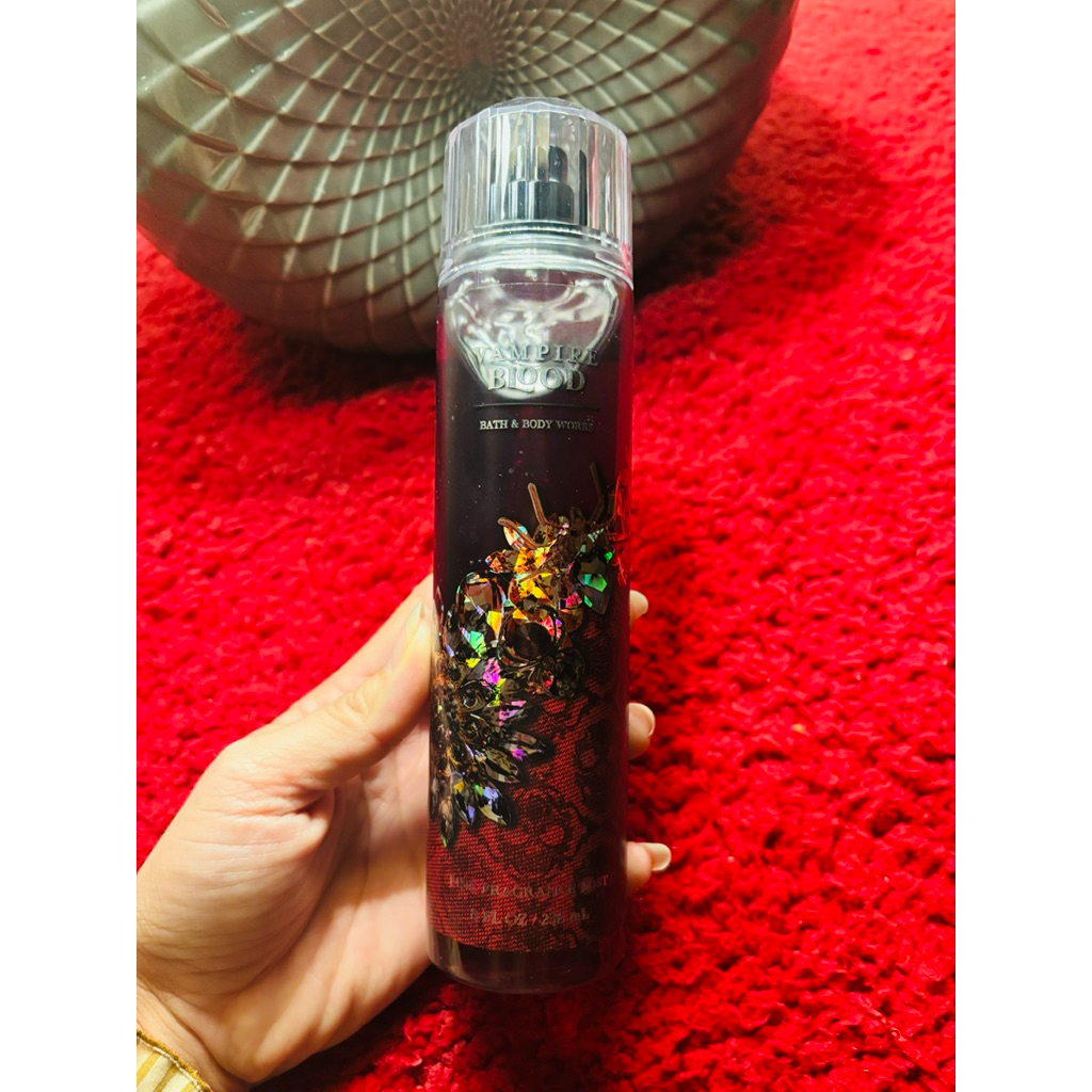 Bath & Body Works Vampire Blood Fine Fragrance Mist 236ml.