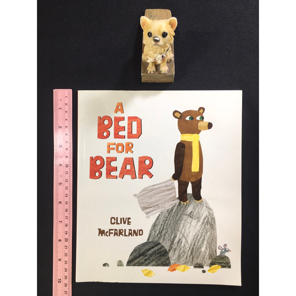 A Bed for bear By Clive Mcfarland หนังสือภาษาอังกฤษปกอ่อน (Pre-owned)