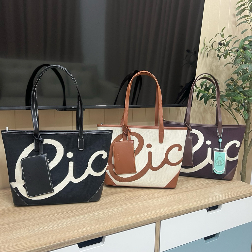 #1678 Tote Bag CICELLE ✨👜   ดีไซน์ใหม่ ถูกใจสายแบก✨ ทำจากผ้าทอแบบหนา ทนทาน พร้อมกับดีไซน์ที่ตอบโจทย์ แถมพวงกุญแจน่ารักๆ💕