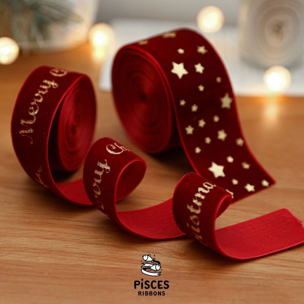 1 ม้วน【2เมตร】* ริบบิ้นกำมะหยี่พิมพ์ฟอยล์ทอง คริสต์มาส”Velour Noel Ribbon” – Luxury Christmas Velvet Ribbon [RBR-0110-2m]