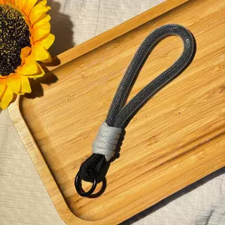 สายคล้องโทรศัพท์มือถือ พวงกุญแจเชือกถัก พร้อมห่วง 14 cm. diy