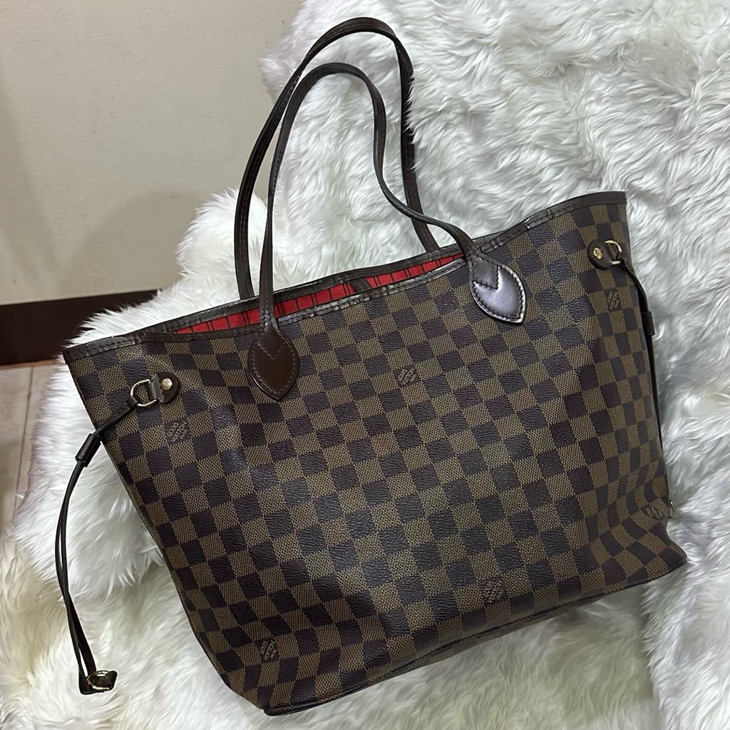 ✅ พร้อมส่ง 🍂 กระเป๋า LV รุ่น Neverfull ลาย Damier  MM 💥 หนังมีสีเฝด 💥 (มือสอง งานตู้ลุ้น)