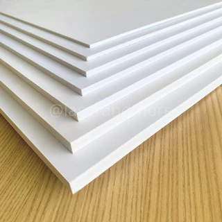 (P80) แผ่นพลาสวูด ขนาด 40x80cm หนา3,4,5,6,8,10,12,15 mm กันน้ำ กันปลวก สามารถใช้แทนไม้ได้ (Plaswood) (PW)