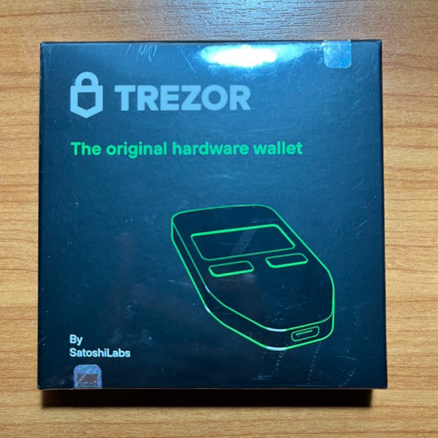 Trezor Model One กระเป๋าเงินดิจิทัล ฮาร์ดแวร์วอลเล็ท เก็บ Bitcoin, USDT, ETH, Crypto อย่างปลอดภัย