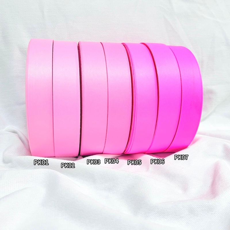 (ม้วนเล็ก) ผ้าโพลีออยผิวเงา ผ้าทำบายศรี ผ้าทำคอม้า ขนาดหน้า กว้าง 2.50 ซม. ยาว 200 เมตร