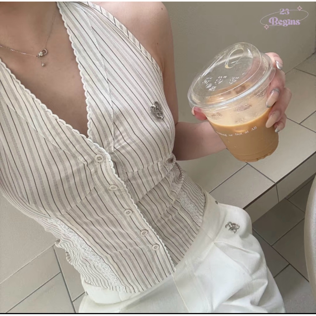 เสื้อคล้องคอลูกไม้โชว์หลัง @23begins