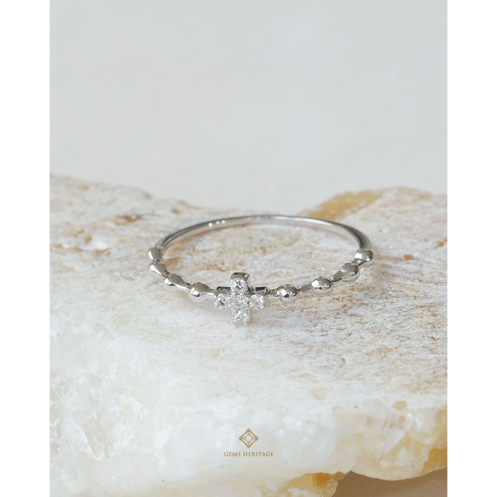 Gems Heritage : แหวนเพชรแท้ ลายดอกไม้ ตัวเรือนทองคำขาว 18k พร้อมใบรับประกัน(RWG776)