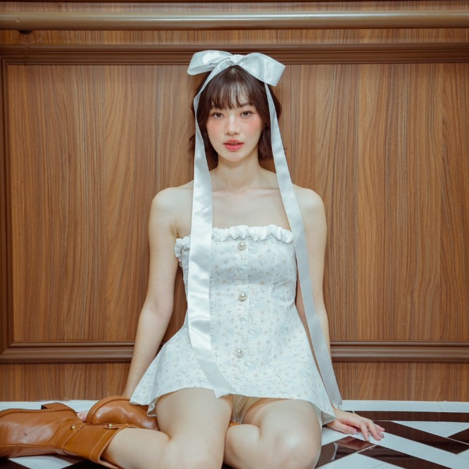 kokiji – Janne Top (เสื้อเกาะอกลายดอกไม้  มีโบว์ผูกหลัง S-M)