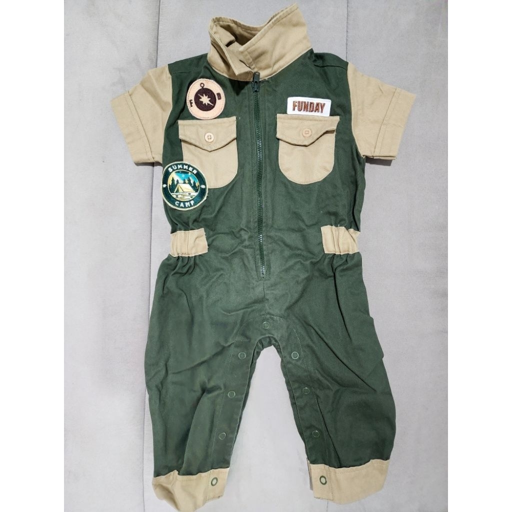 ชุดเด็ก Funday kidswear ใหม่ ไม่เคยใส่ ไม่เคยสั่ง ได้มาตอนลูกโตเกินจะใส่แล้วค่ะ