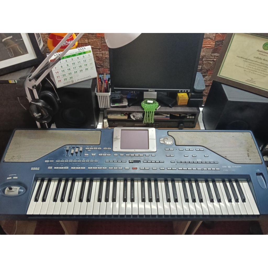 Keyboards Korg Pa800