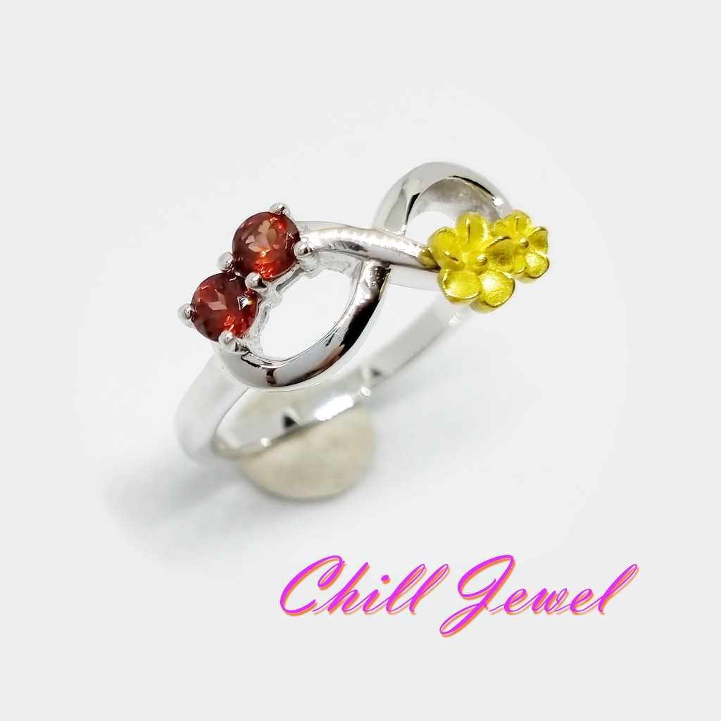 แหวนเงินแท้ Infinity ประดับพลอยแท้ Garnet และดอกไม้ | Silver Infinity Flower Garnet Ring เรียบหรู Mi