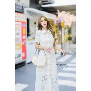 เดรสยาวลูกไม้ขาว คอปก กระดุมทอง เรียบร้อยเหมาะกับทุกโอกาส OR8890